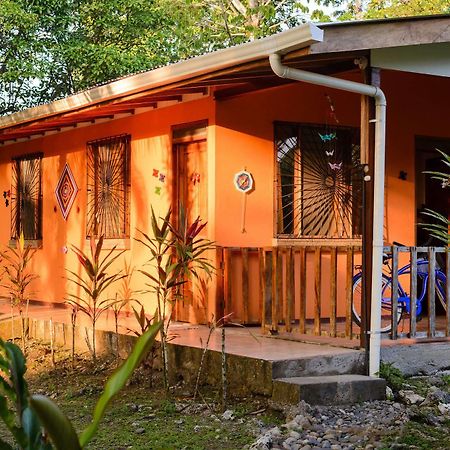 Cabinas Caribe Luna Cahuita Exterior photo