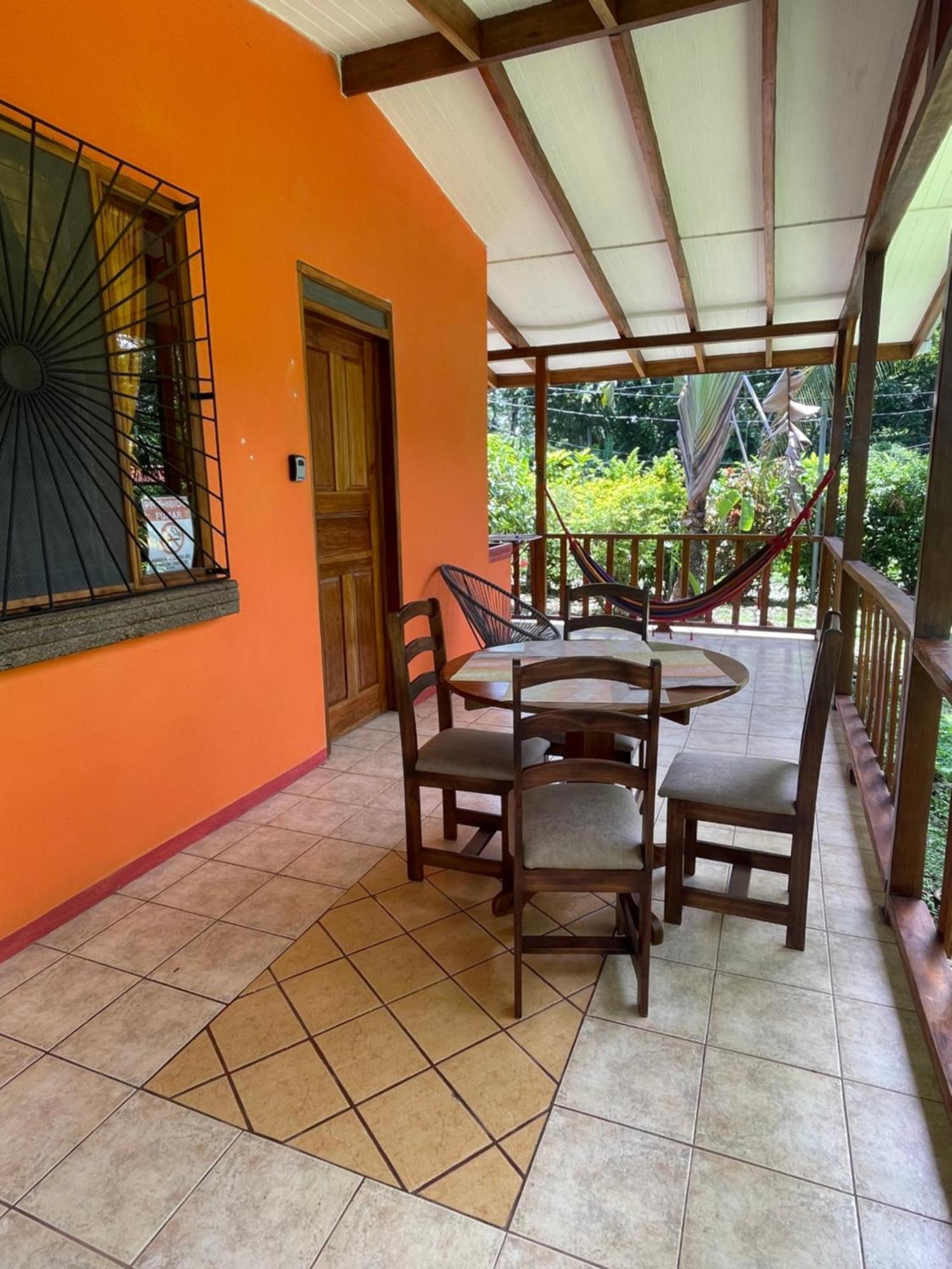 Cabinas Caribe Luna Cahuita Exterior photo