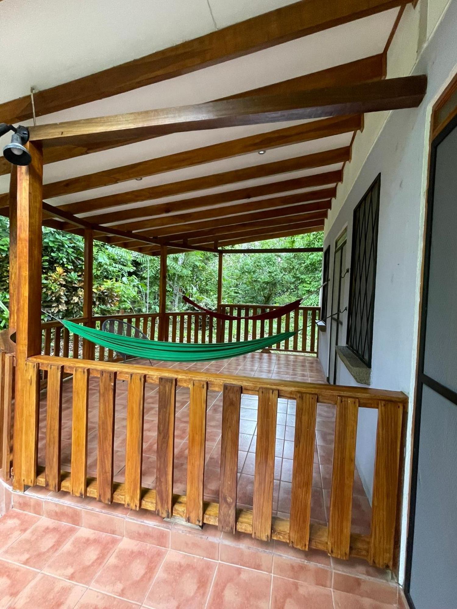 Cabinas Caribe Luna Cahuita Exterior photo