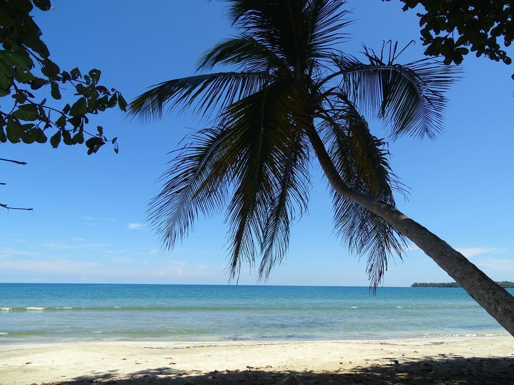 Cabinas Caribe Luna Cahuita Exterior photo