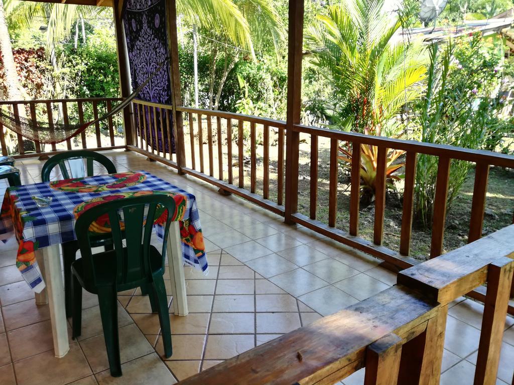 Cabinas Caribe Luna Cahuita Exterior photo